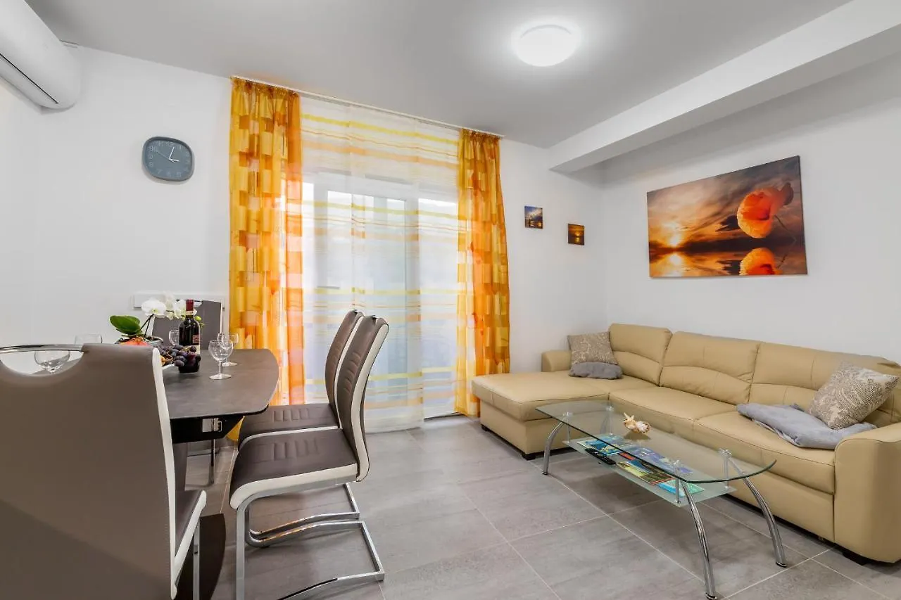 Apartment Lana Baska