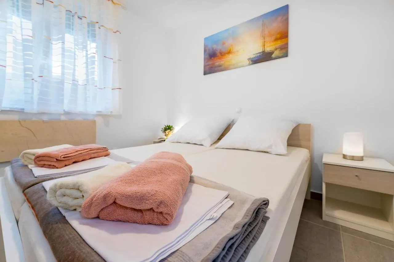 Apartment Lana Baska