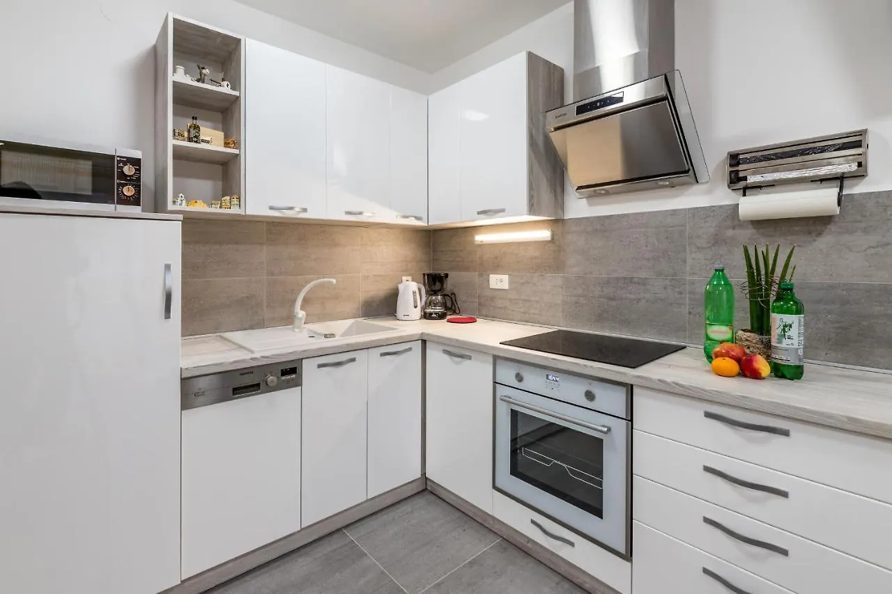 Apartment Lana Baska  Baska (Krk)