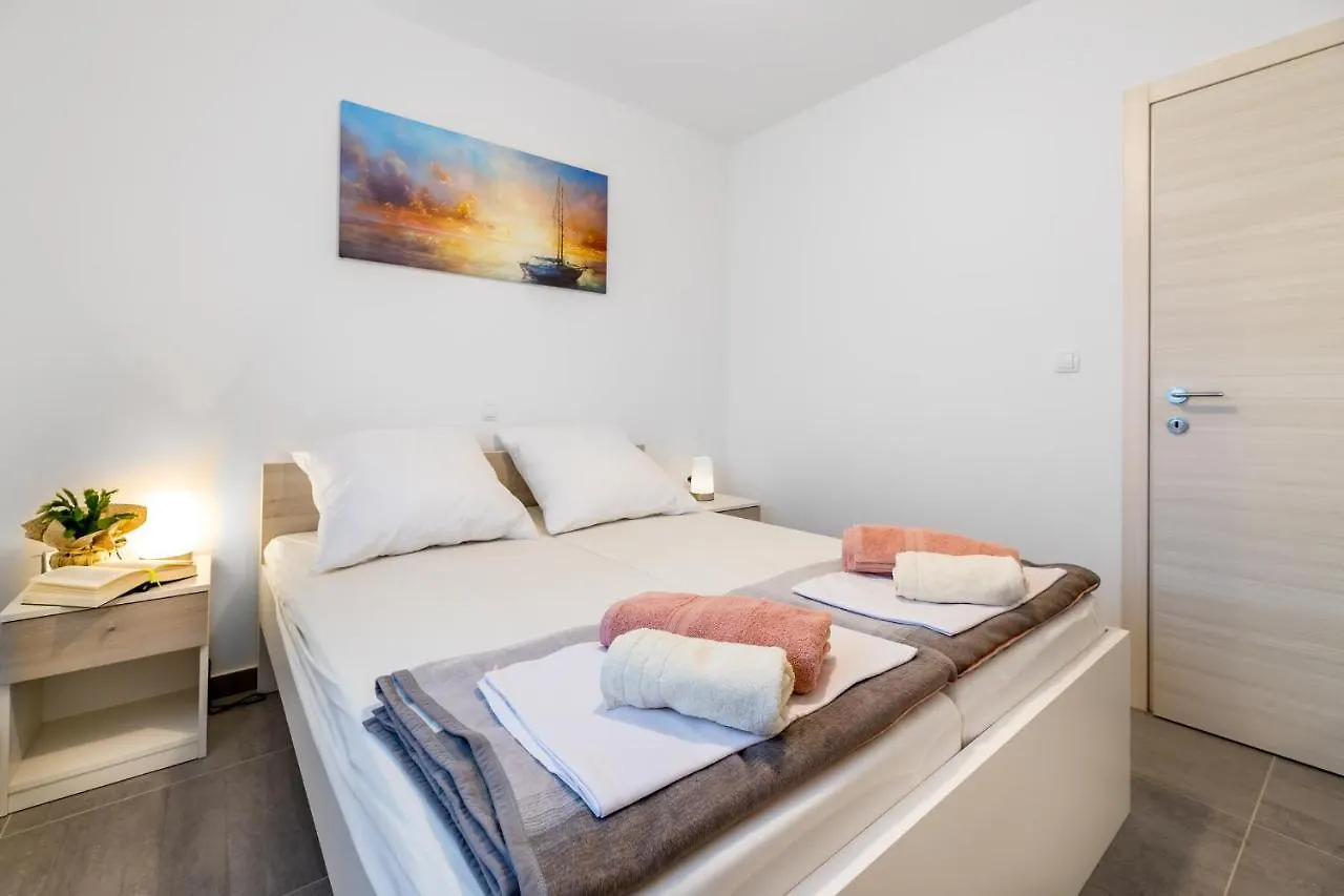 Apartment Lana Baska  Croatia