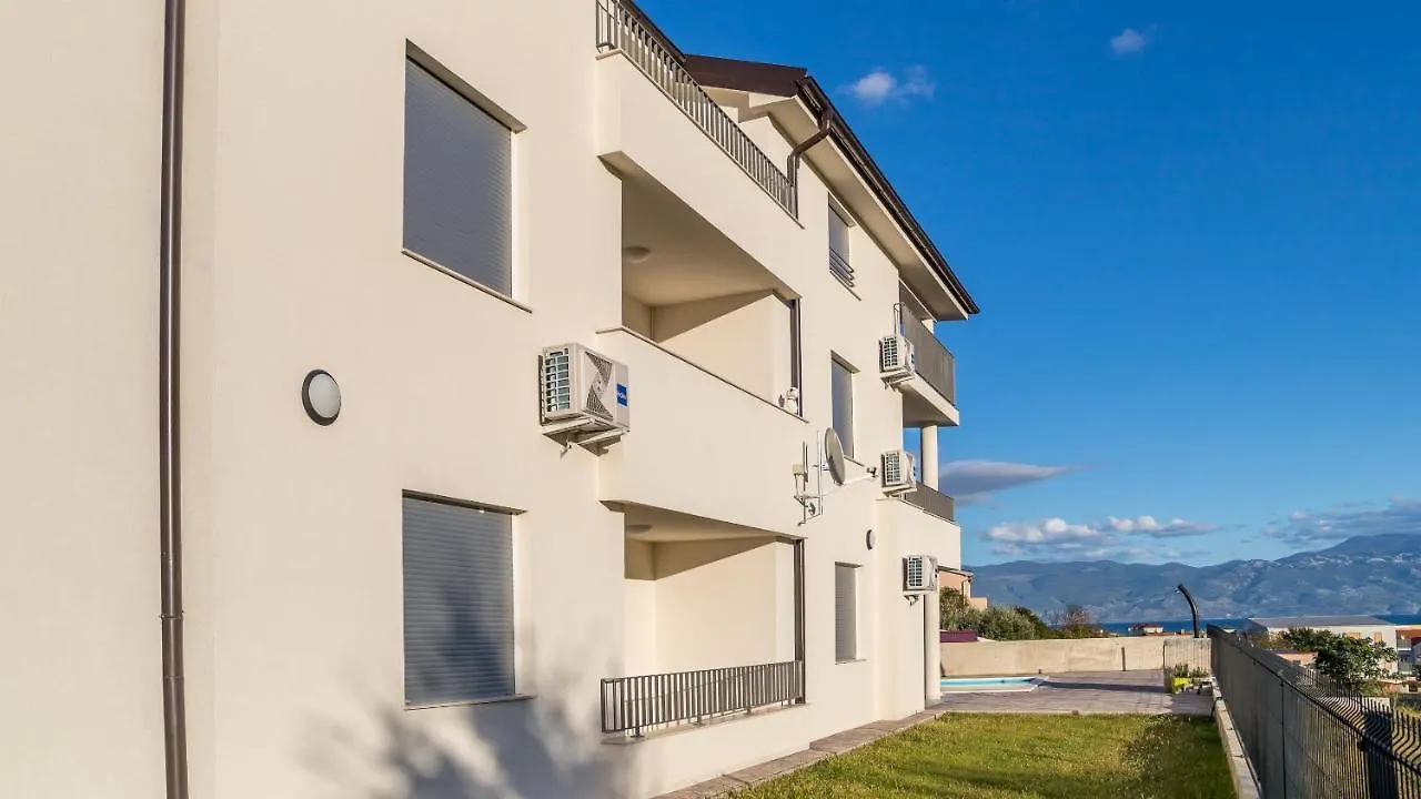Apartment Lana Baška